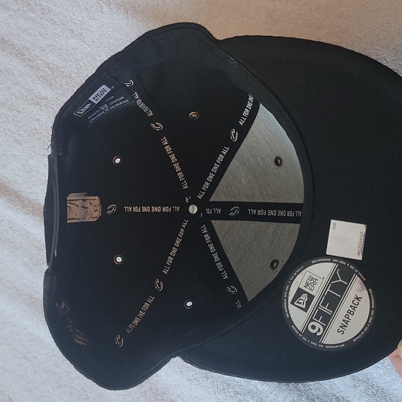 NEW ERA Cleveland Cavaliers Snapback - Picture 2 of 4